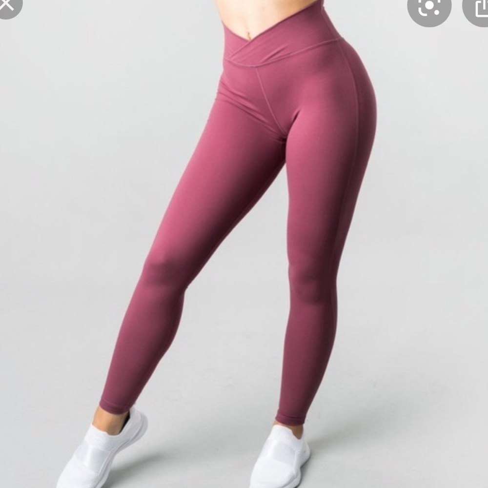 ❌sold Alphalete Surface Path Leggings Violet